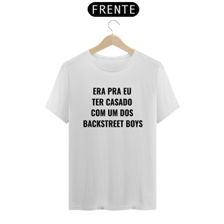 Nome do produto Camiseta ERA PRA EU CASAR COM UM DOS BSB
