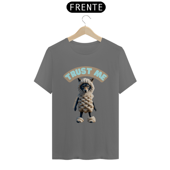 CAMISETA T-SHIRT ESTONADA, LOBO EM PELE DE CORDEIRO TRUST ME