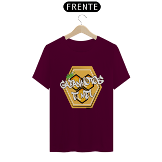Nome do produto Tshirt Gafanhotos e  Mel: As vestes de João eram feitas de pêlos de camelo, ele trazia um cinto de couro e se alimentava de gafanhotos e mel silvestre