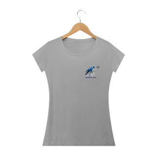 Nome do produto Camiseta Ararinha-azul - Coleção Raiz - Feminina