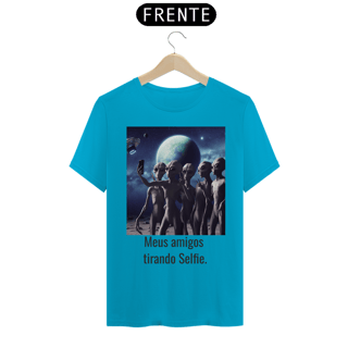 Nome do produto Camiseta - ET  Amigos tirando Sefie