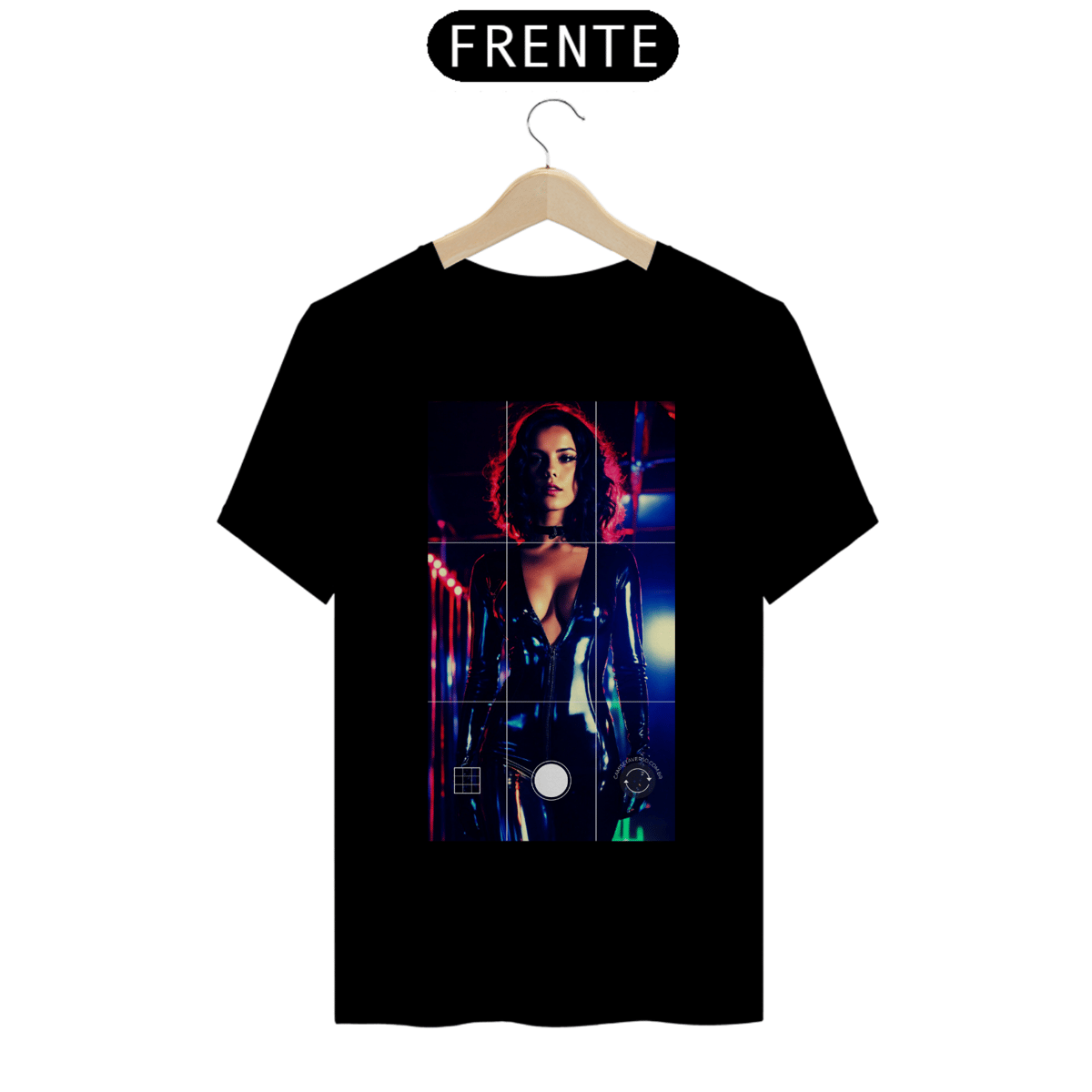 Nome do produto: Dominatrix Cassandra CAMISETA UNISSEX