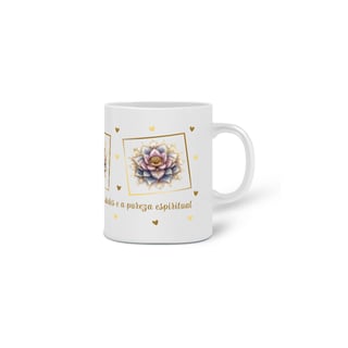 Nome do produto Caneca de Porcelana Mandala Flor-de-Lótus. A capacidade de transcender adversidades e a pureza espiritual.