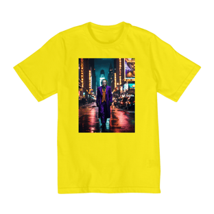 Nome do produtoCamiseta O curinga andando pelas ruas de Nova York , foto deslumbrante , estética sombria e temperamental , à noite , luzes da cidade ao fundo. surreal , 8k