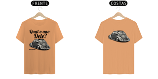 Nome do produto Camiseta Estonada - Qual o Ano Dele? - Estampa Frente E Costas