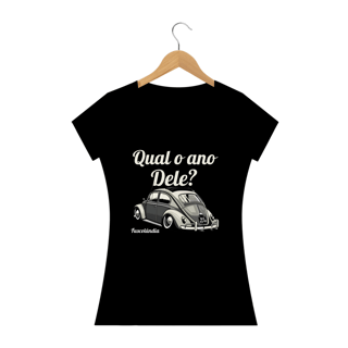Camiseta Baby Long Prime Feminina - Qual O Ano Dele? - Preta