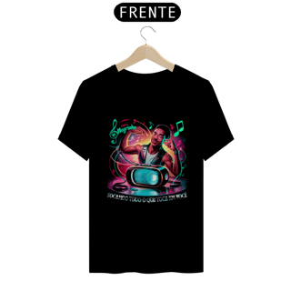 T-Shirt Quality Rádio Magrinho Tocando Tudo o Que Toca em Você