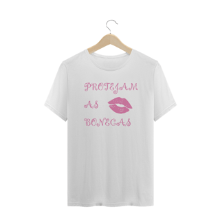 Nome do produto Camiseta Plus Size 'PROTECT THE DOLLS (versão MIGZO)'