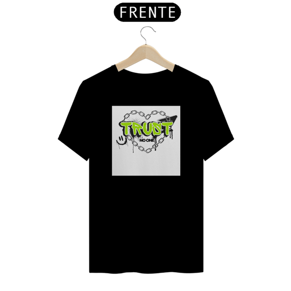 Camiseta trust no one