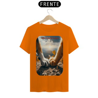Nome do produto T-Shirt Classic- Patas e Patas - Amizade cão e gato