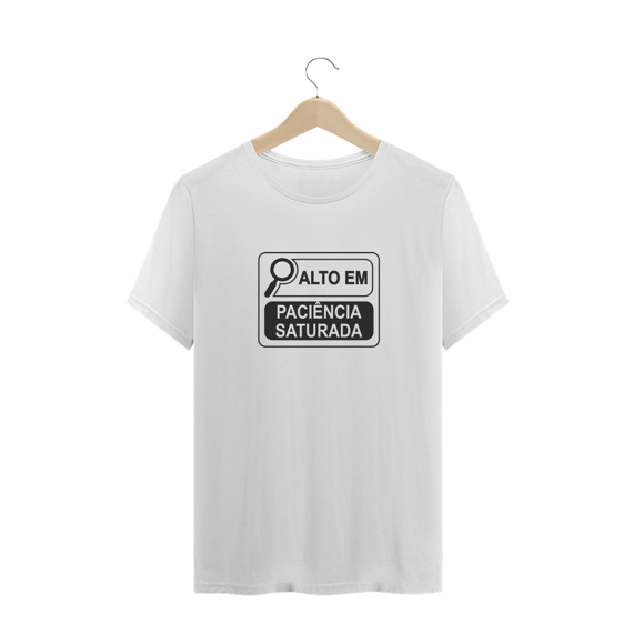 Camiseta Plus Size Alto em Paciência Saturada