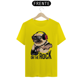 Nome do produto Camiseta Pug On The Rock
