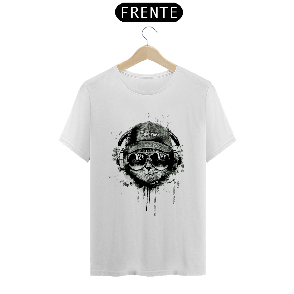 Nome do produto: Camiseta Gato Ouvindo Música de Boné e Óculos