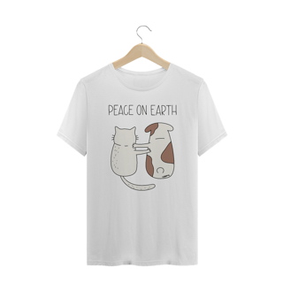 Nome do produto Camiseta Plus Size Cachorro e Gato - Peace on Earth