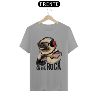 Nome do produto Camiseta Pug On The Rock