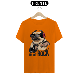 Nome do produto Camiseta Pug On The Rock