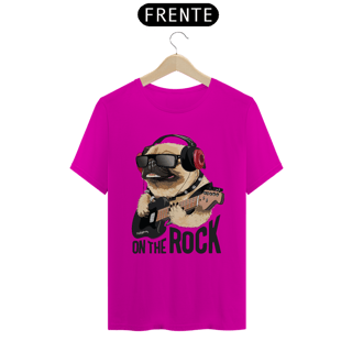 Nome do produto Camiseta Pug On The Rock