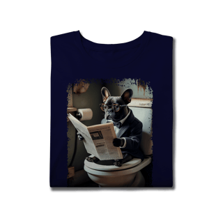 Nome do produto Camiseta Plus Size Bulldog Francês no Trono Lendo Jornal