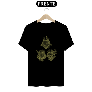 Nome do produto Camiseta Basic 3 Corações Sagrado Coração de Jesus, Virgem Maria e São José 