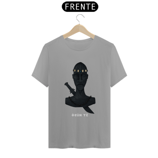 Nome do produto Camiseta Masculina Ogum 100% Algodão Fio 30.1, 165g com costura reforçada e gola ribana de alta qualidade