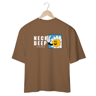 Nome do produtoCamiseta Oversized Neck Deep - In Bloom (white stamp)
