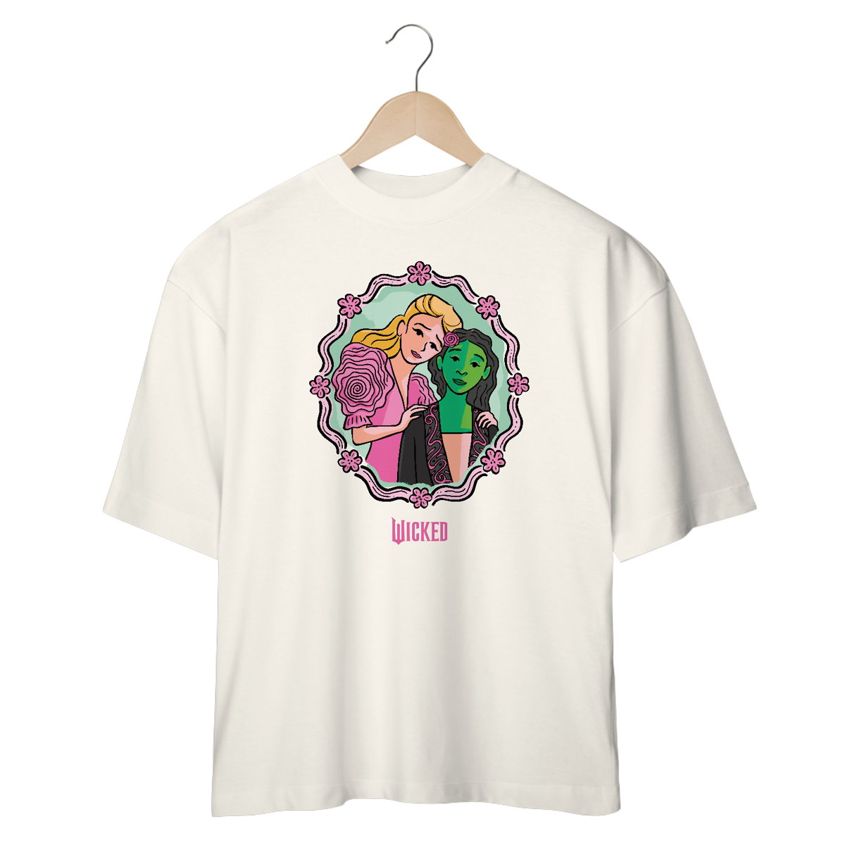 Nome do produto: Camiseta Oversized - Green Goes Well With Pink