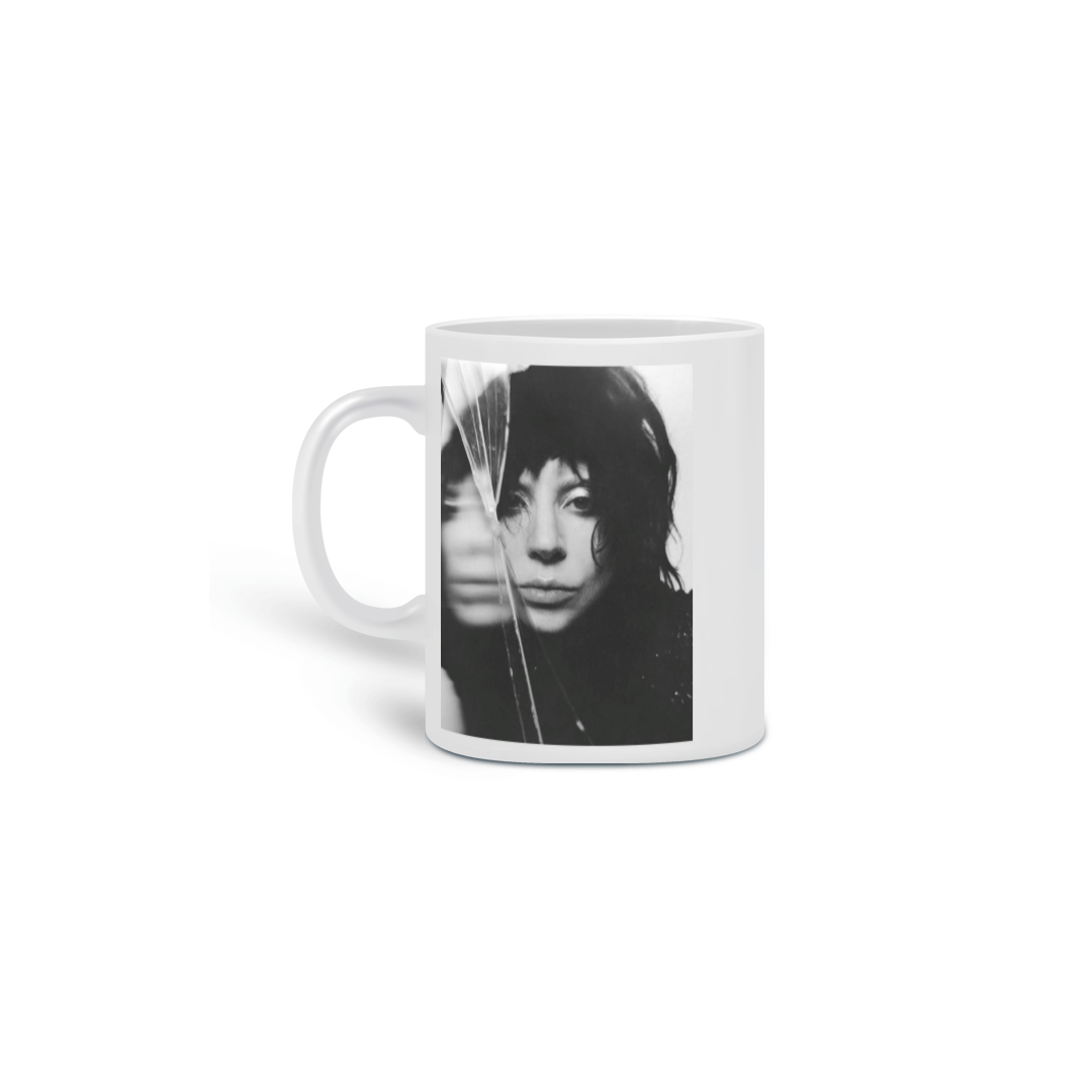Nome do produto: Caneca Lady Gaga - Mayhem Mirror