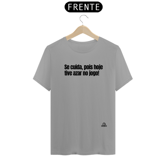 Camiseta com humor e frase 