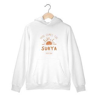 Nome do produto Here Comes the Surya - Moletom Prime de Bolso