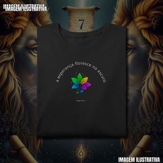Nome do produtoT-Shirt Plus Size A Esperança Floresce no Escuro (Isaias 35:1,2)