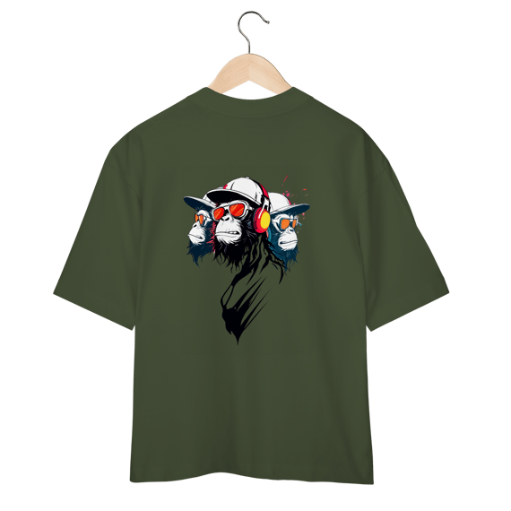 Oversized Trinity - Logo Clara
