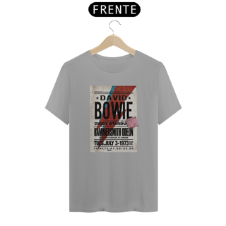 Nome do produto Camiseta Bowie  Show de 1973 - ANTES DE COMPRAR VEJA TABELA DE MEDIDAS ABAIXO DO BOTÃO COMPRAR, POIS TROCA POR ERRO DE TAMANHO É DE RESPONSABILIDADE SUA E GERA CUSTO PRA VOCÊ
