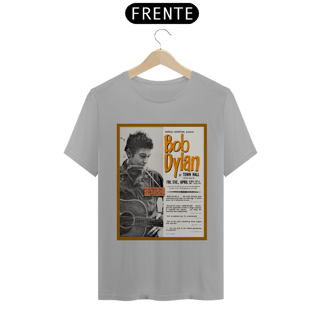 Nome do produto Camiseta BOB DYLAN 'Town Hall' Nova Iorque 1963 Primeiro Grande Cartaz do Concerto com ingresso original - ANTES DE COMPRAR VEJA TABELA DE MEDIDAS ABAIXO DO BOTÃO COMPRAR, POIS TROCA POR ERRO DE TAMANHO É DE RESPONSABILIDADE SUA E GERA CUSTO PRA VOCÊ