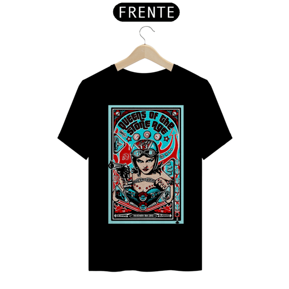Camiseta Queens Of the Stone Age, show na Escocia em 2013 - ANTES DE COMPRAR VEJA TABELA DE MEDIDAS ABAIXO DO BOTÃO COMPRAR, POIS TROCA POR ERRO DE TAMANHO É DE RESPONSABILIDADE SUA E GERA CUSTO PRA VOCÊ