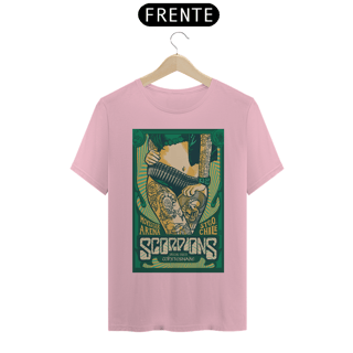 Nome do produto Camiseta Scorpions Show de 2016 no Chile- NOSSAS CAMISETAS SÃO MAIS AJUSTADAS AO CORPO - ANTES DE FINALIZAR, VEJA TABELA DE MEDIDAS ABAIXO DO BOTÃO COMPRAR OU COMPRE UM TAMANHO MAIOR.