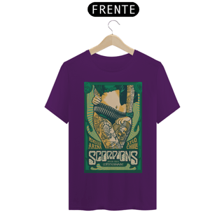 Nome do produto Camiseta Scorpions Show de 2016 no Chile- NOSSAS CAMISETAS SÃO MAIS AJUSTADAS AO CORPO - ANTES DE FINALIZAR, VEJA TABELA DE MEDIDAS ABAIXO DO BOTÃO COMPRAR OU COMPRE UM TAMANHO MAIOR.