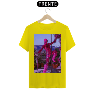 Nome do produto Camiseta Homem Aranha Rosa - Pose