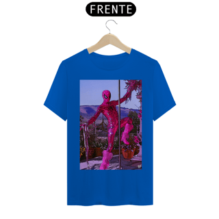 Nome do produto Camiseta Homem Aranha Rosa - Pose