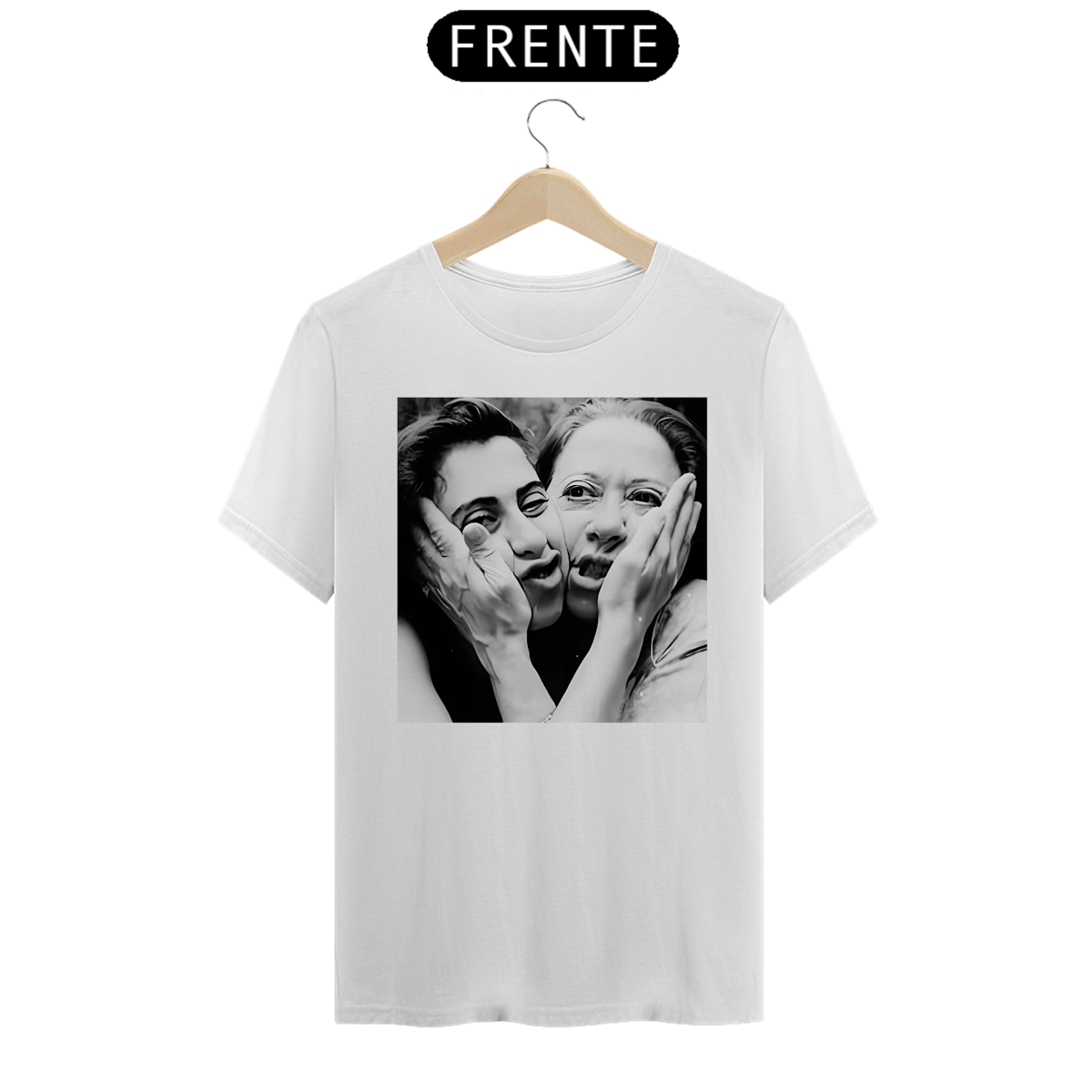 Nome do produto: Camiseta Fernandas (Fernanda Torres e Fernanda Montenegro)