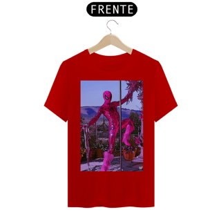 Nome do produto Camiseta Homem Aranha Rosa - Pose