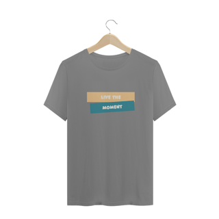 Nome do produto Camiseta Plus Size Live The Moment