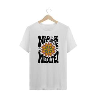 Nome do produto Camiseta Plus Size Meditação Floral | Yogaverso