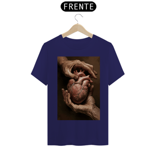 Nome do produto CAMISA PREMIUM CORAÇÃO EM SUAS MÃOS