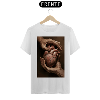 Nome do produto CAMISA PREMIUM CORAÇÃO EM SUAS MÃOS