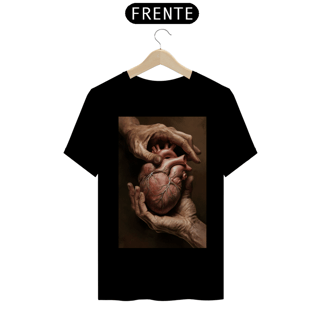 CAMISA PREMIUM CORAÇÃO EM SUAS MÃOS