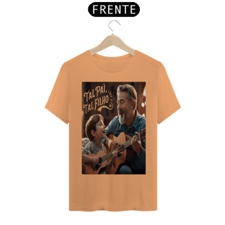 Nome do produto T-Shirt Estonada com estampa  tal pai tal filho tocando violão