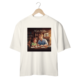 Nome do produto Camiseta Oversized com estampa tal pai tal filho lendo