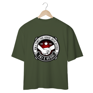 Nome do produto CAMISETA OVERSIZED | PAI E HERÓI