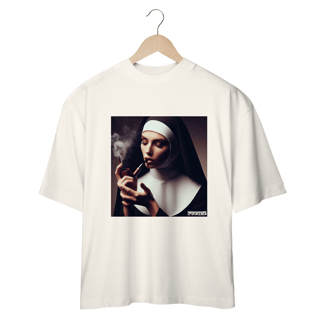 Nome do produto Camiseta Oversized Freira