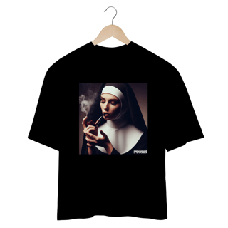 Nome do produto Camiseta Oversized Freira
